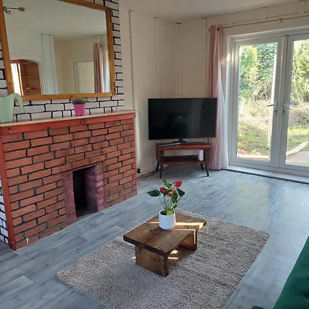 Lovely 3 Bed Terraced Family House Vila